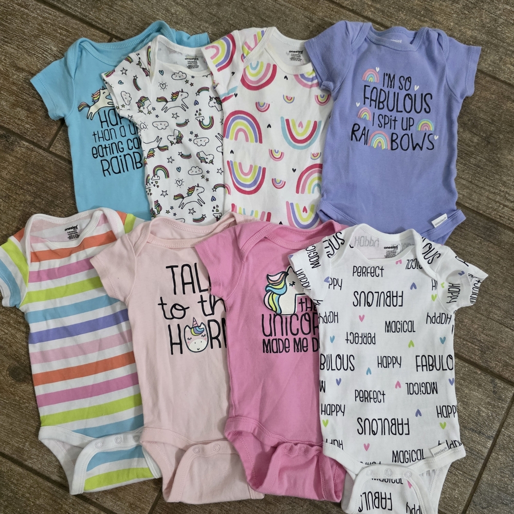 Gerber Brand Onesies Lot Of 8 Rainbow Unicorn Theme EUC Size 3-6 Mo